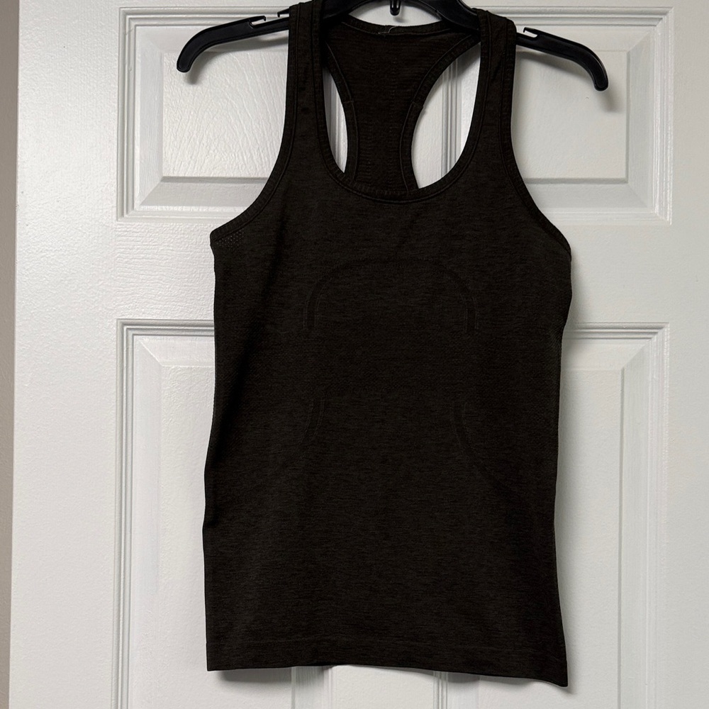 Women’s Lululemon Forrest Green Racerback Tank Top size 6